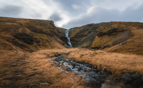 Kerlingarfoss & River